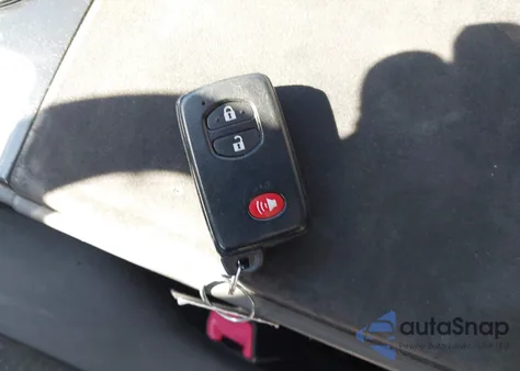 2014 Toyota Prius V Two from USA, damaged, VIN JTDZN3EU1E3300433